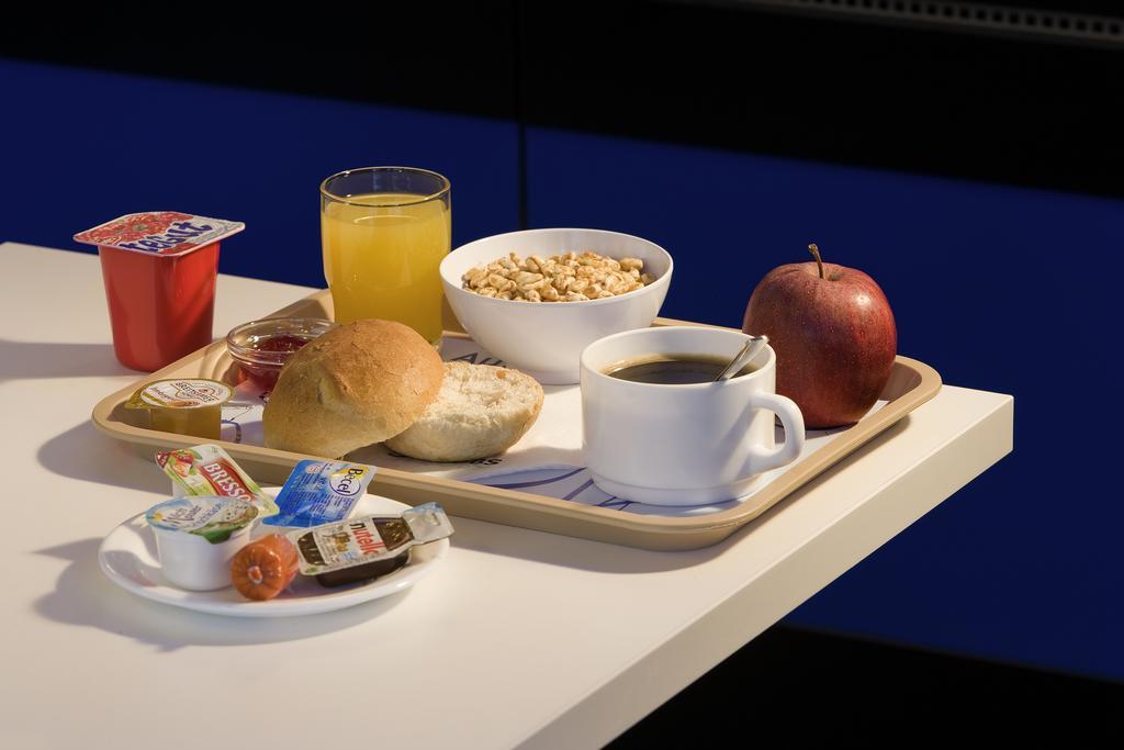 Ibis Budget Rennes Route De Saint Malo Montgermont Bagian luar foto