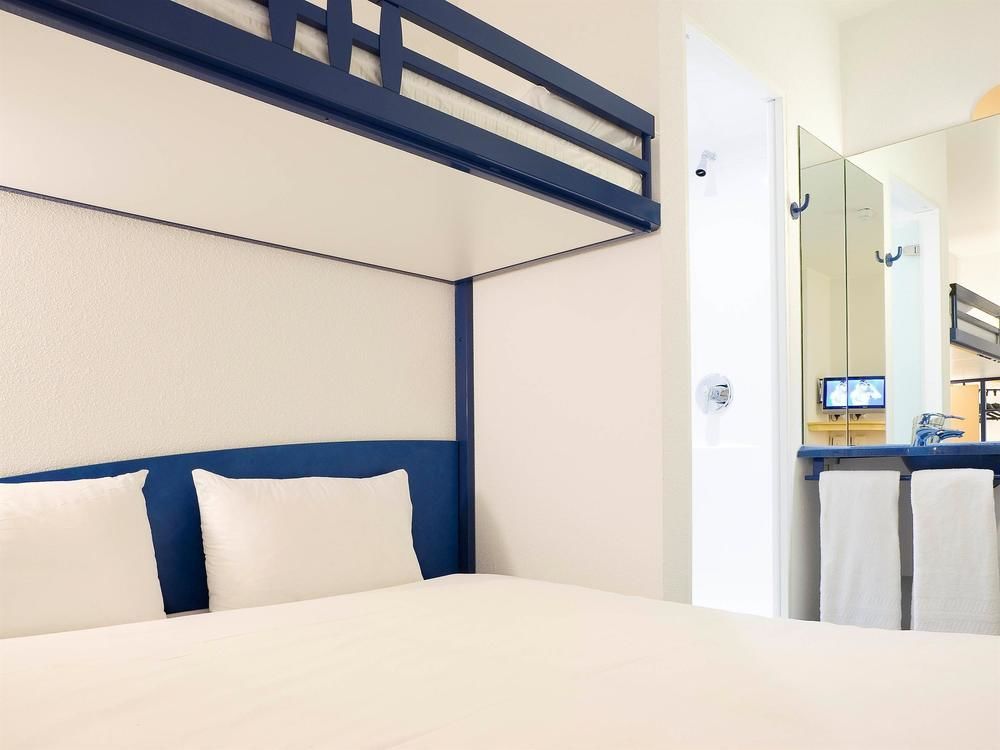 Ibis Budget Rennes Route De Saint Malo Montgermont Bagian luar foto