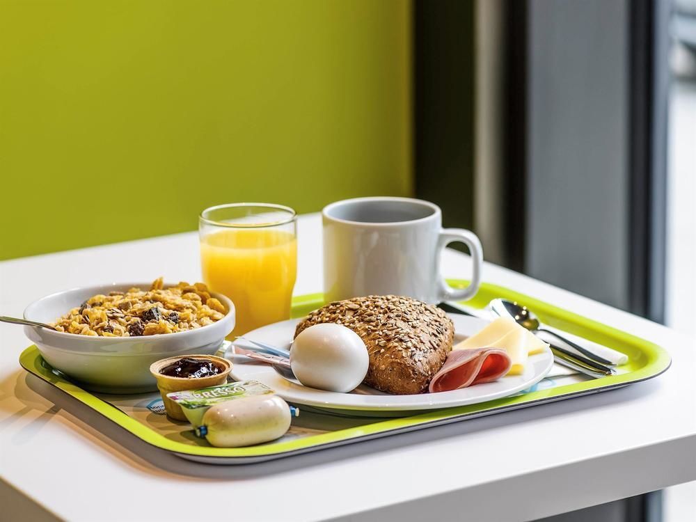 Ibis Budget Rennes Route De Saint Malo Montgermont Bagian luar foto