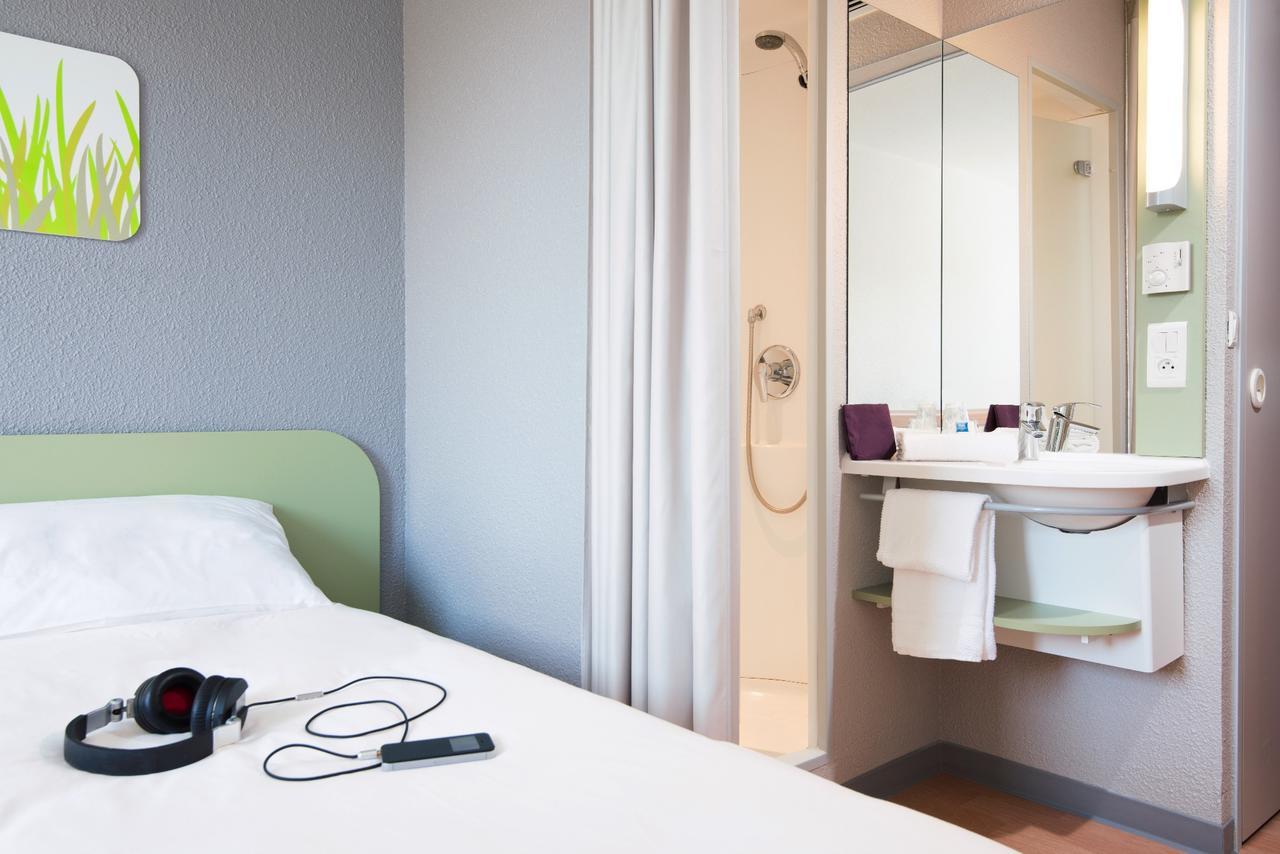 Ibis Budget Rennes Route De Saint Malo Montgermont Bagian luar foto