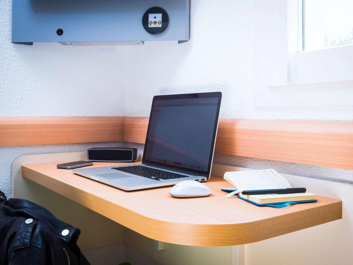 Ibis Budget Rennes Route De Saint Malo Montgermont Bagian luar foto